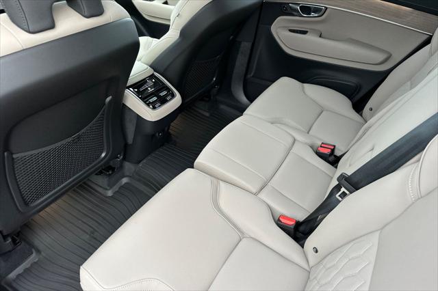 2026 Volvo XC90 Plus, B6 AWD Gas (mild hybrid), Gasoline, Bright, 7 Seats
