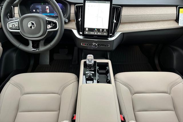 2026 Volvo XC90 Plus, B6 AWD Gas (mild hybrid), Gasoline, Bright, 7 Seats