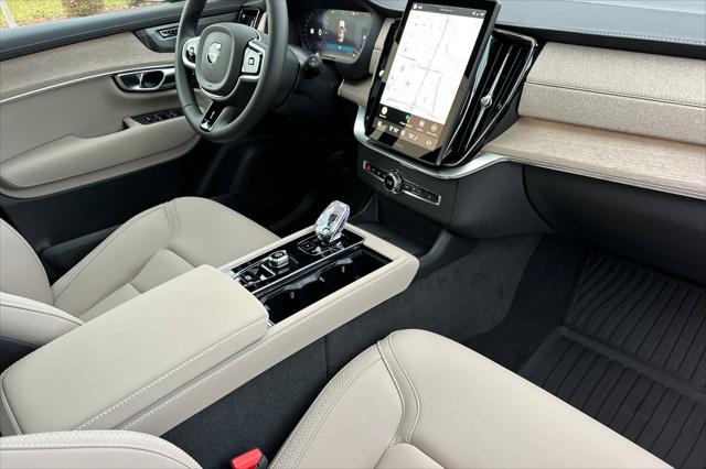 2026 Volvo XC90 Plus, B6 AWD Gas (mild hybrid), Gasoline, Bright, 7 Seats