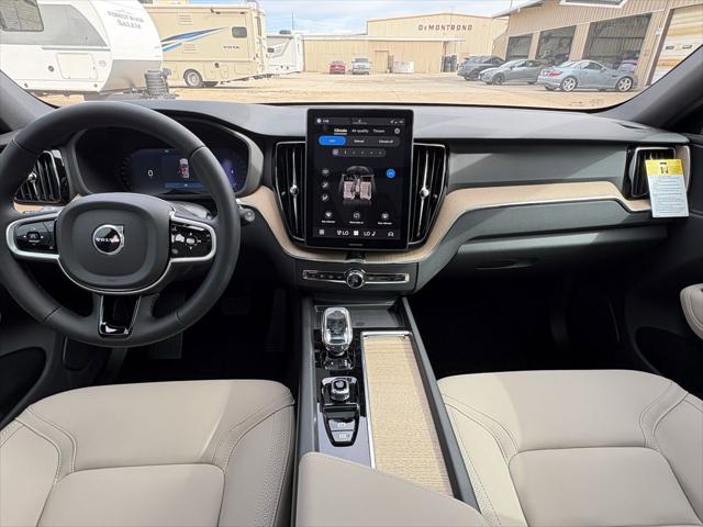 2026 Volvo XC60 B5 Plus