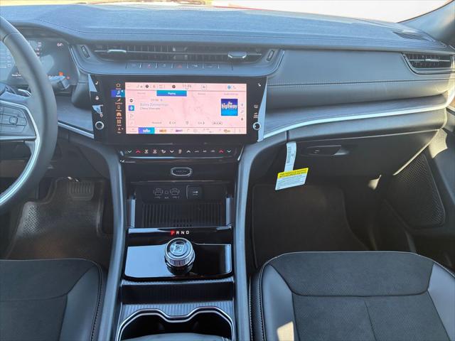 2026 Jeep Grand Cherokee Altitude 4x2