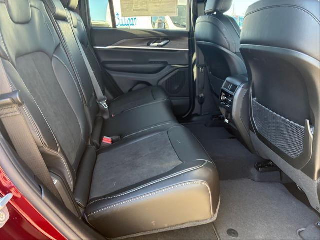 2026 Jeep Grand Cherokee Altitude 4x2