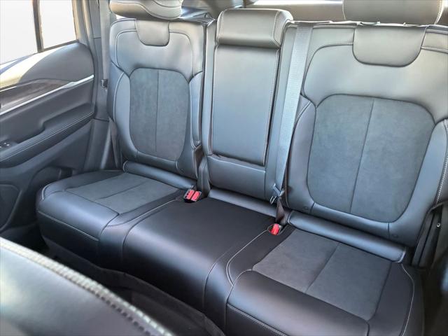 2026 Jeep Grand Cherokee Altitude 4x2