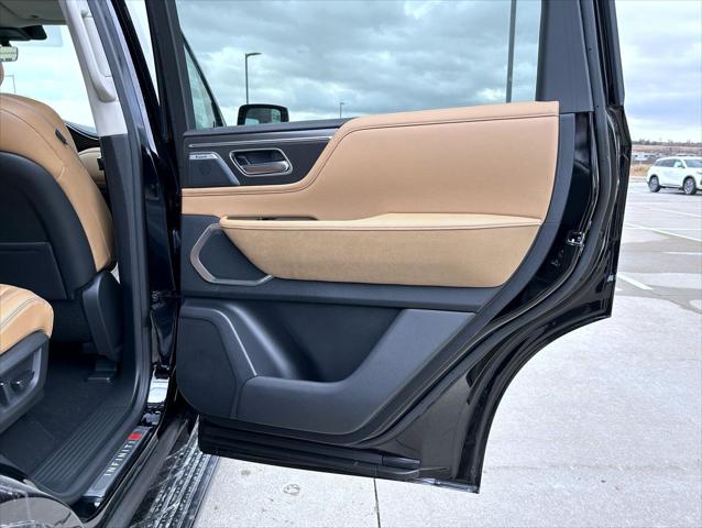 2026 INFINITI QX80 LUXE AWD