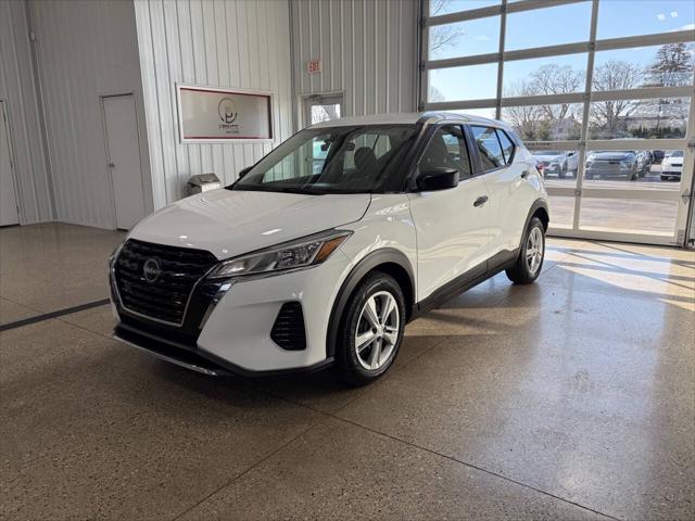 2022 Nissan Kicks S Xtronic CVT