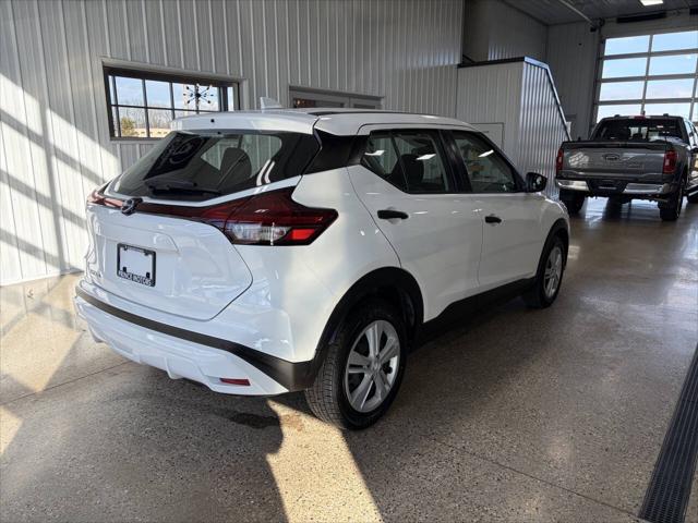 2022 Nissan Kicks S Xtronic CVT