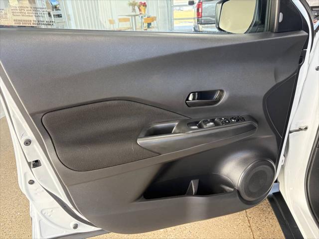 2022 Nissan Kicks S Xtronic CVT