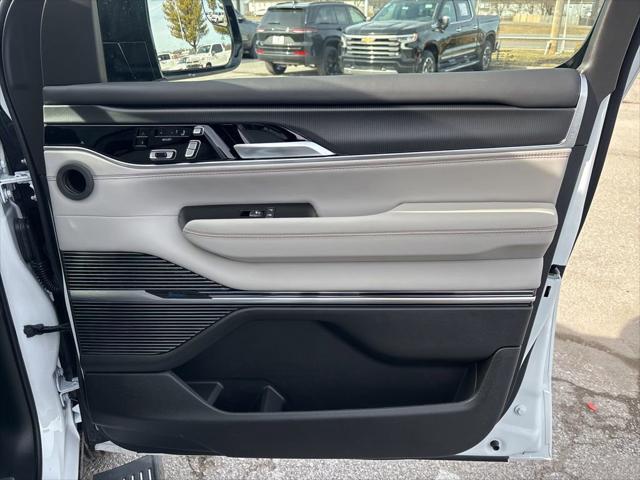 2026 Jeep Grand Wagoneer Summit Obsidian 4x4