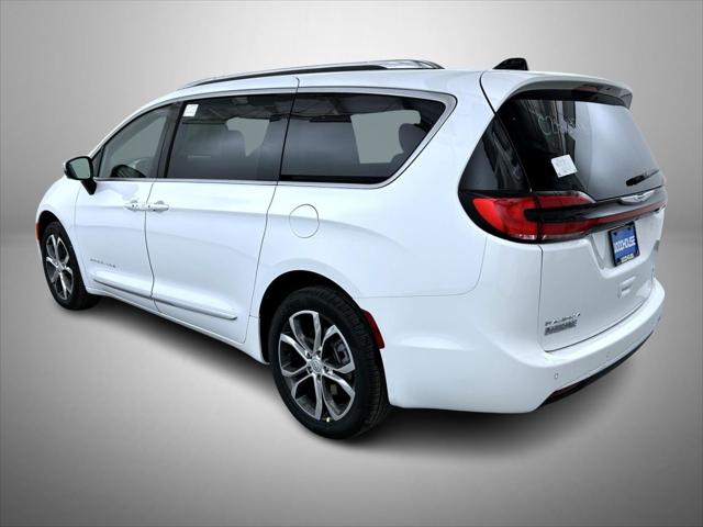 2026 Chrysler Pacifica Pinnacle AWD