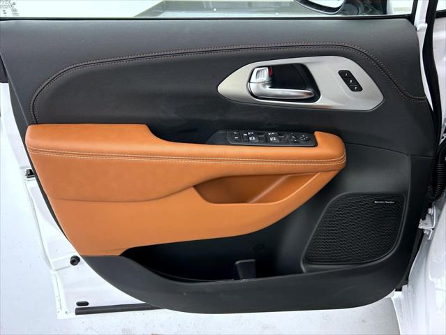 2026 Chrysler Pacifica Pinnacle AWD