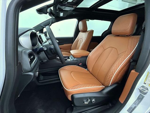 2026 Chrysler Pacifica Pinnacle AWD