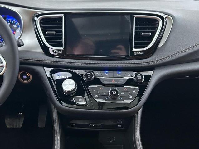2026 Chrysler Pacifica Pinnacle AWD