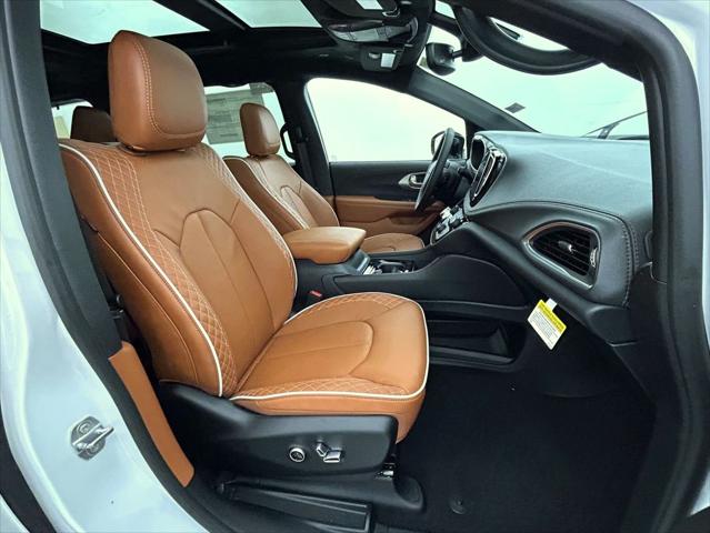 2026 Chrysler Pacifica Pinnacle AWD