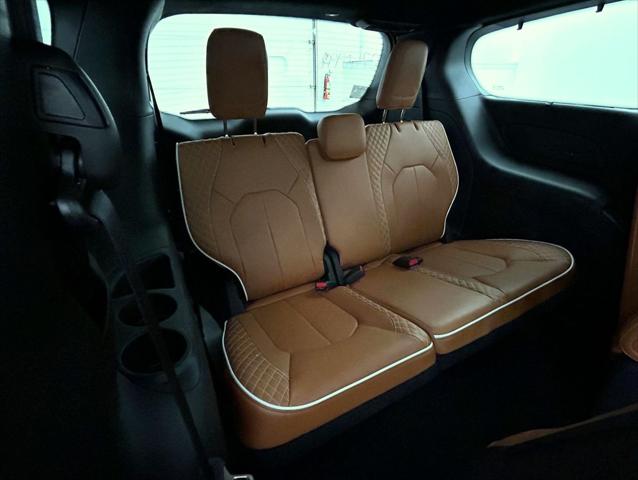 2026 Chrysler Pacifica Pinnacle AWD