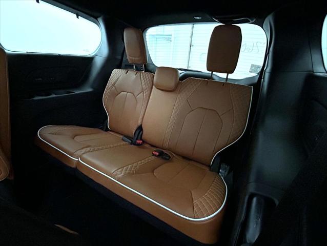 2026 Chrysler Pacifica Pinnacle AWD