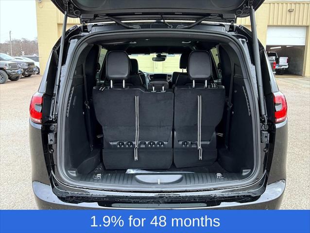 2026 Chrysler Pacifica Select AWD