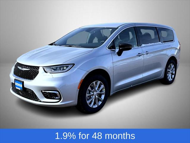 2026 Chrysler Pacifica Select AWD for sale in Sioux City, IA