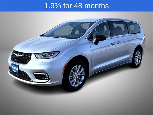 2026 Chrysler Pacifica Select AWD for sale in Sioux City, IA