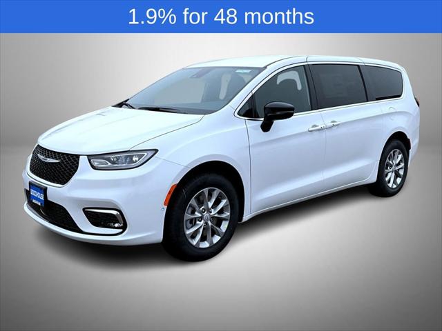 2026 Chrysler Pacifica Select AWD for sale in Sioux City, IA