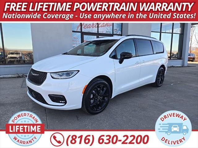 2026 Chrysler Pacifica PACIFICA SELECT AWD
