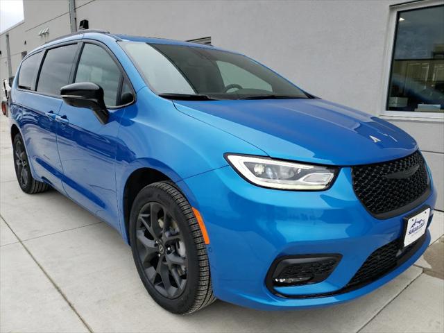 2026 Chrysler Pacifica PACIFICA LIMITED AWD