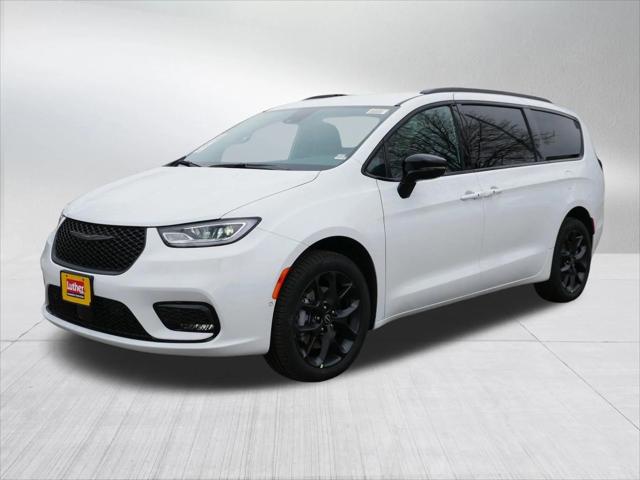 2026 Chrysler Pacifica PACIFICA SELECT AWD