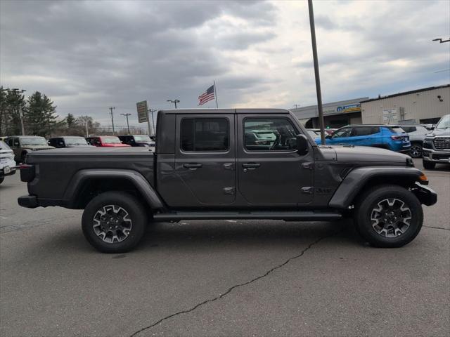 2026 Jeep Gladiator GLADIATOR SAHARA 4X4