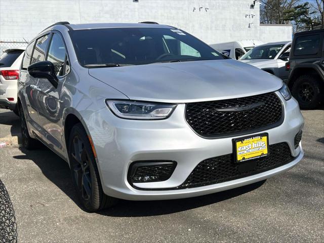 2026 Chrysler Pacifica PACIFICA SELECT AWD