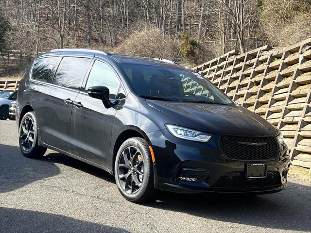 2026 Chrysler Pacifica PACIFICA SELECT AWD