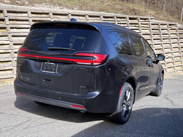 2026 Chrysler Pacifica PACIFICA SELECT AWD