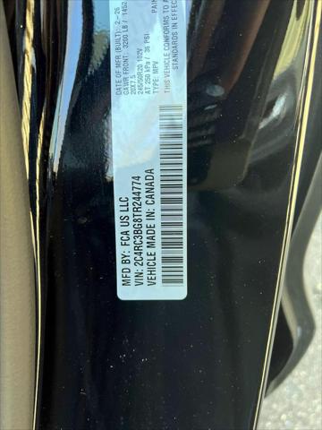 2026 Chrysler Pacifica Select AWD