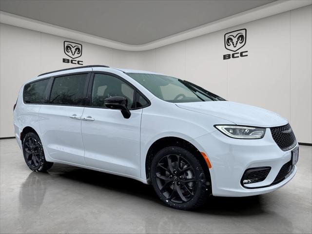 2026 Chrysler Pacifica PACIFICA SELECT AWD