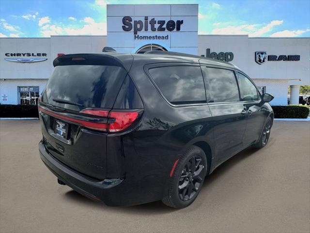 2026 Chrysler Pacifica PACIFICA LIMITED