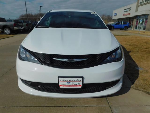 2026 Chrysler Voyager VOYAGER LX