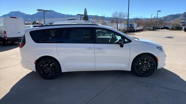 2026 Chrysler Pacifica Limited AWD