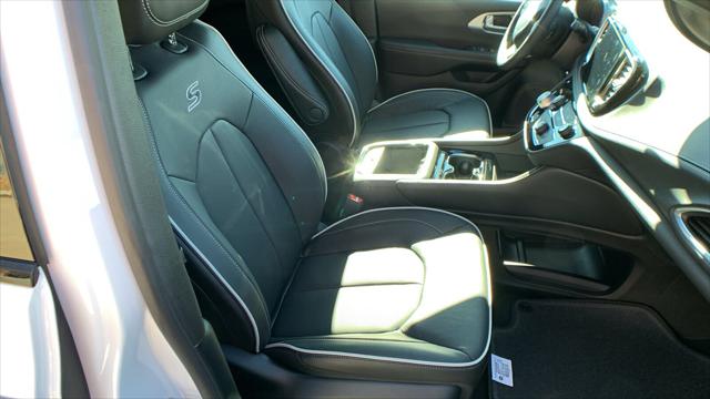 2026 Chrysler Pacifica Limited AWD