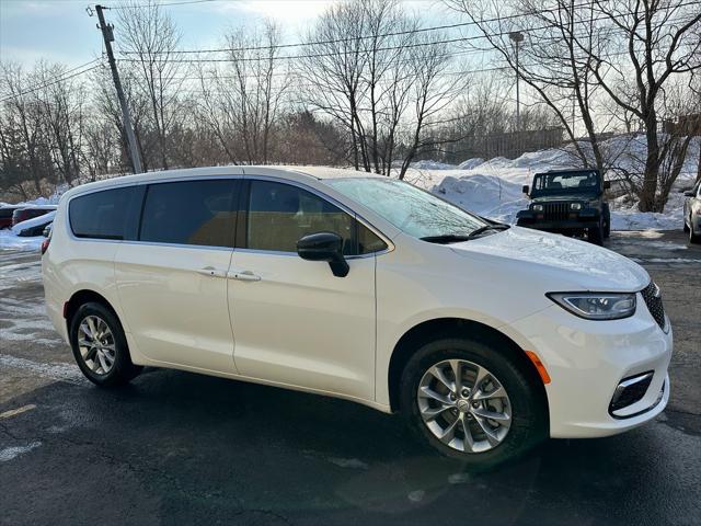 2026 Chrysler Pacifica PACIFICA SELECT AWD