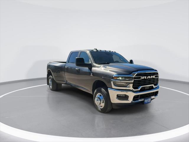 2026 RAM Ram 3500 RAM 3500 TRADESMAN CREW CAB 4X4 8 BOX