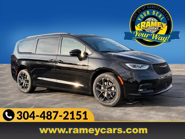 2026 Chrysler Pacifica PACIFICA SELECT AWD