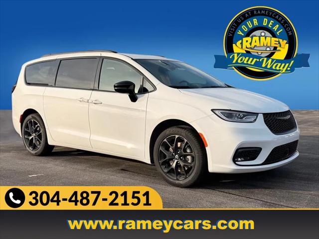 2026 Chrysler Pacifica PACIFICA SELECT AWD