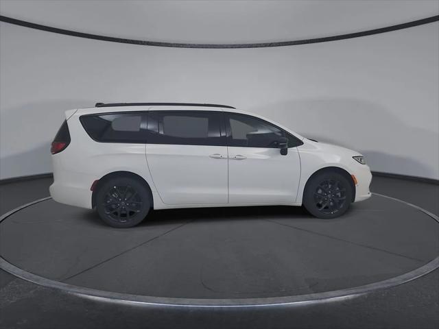 2026 Chrysler Pacifica Limited AWD