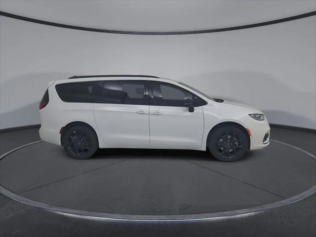 2026 Chrysler Pacifica Limited AWD