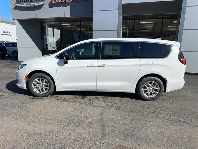 2026 Chrysler Voyager VOYAGER LX