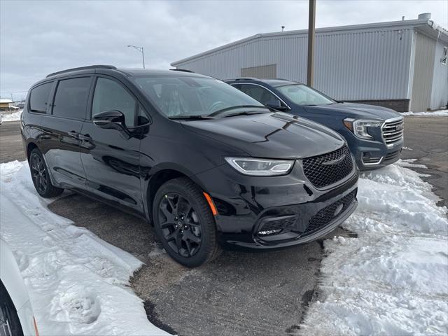 2026 Chrysler Pacifica PACIFICA SELECT AWD