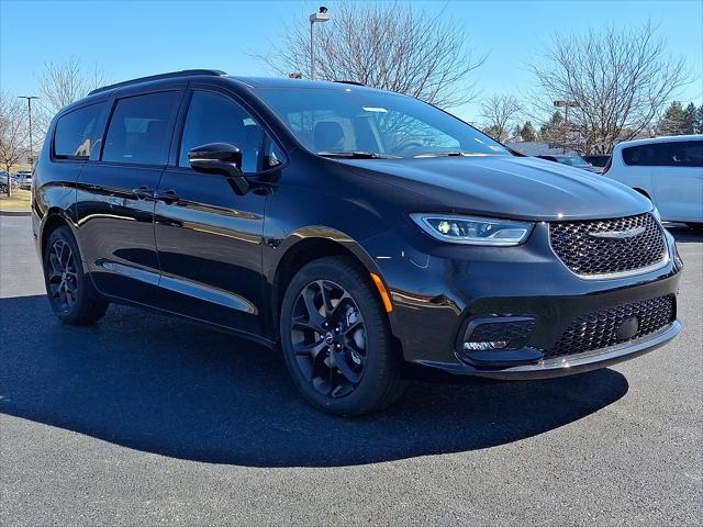 2026 Chrysler Pacifica PACIFICA SELECT AWD
