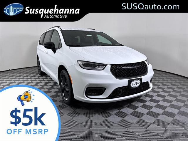 2026 Chrysler Pacifica PACIFICA SELECT AWD