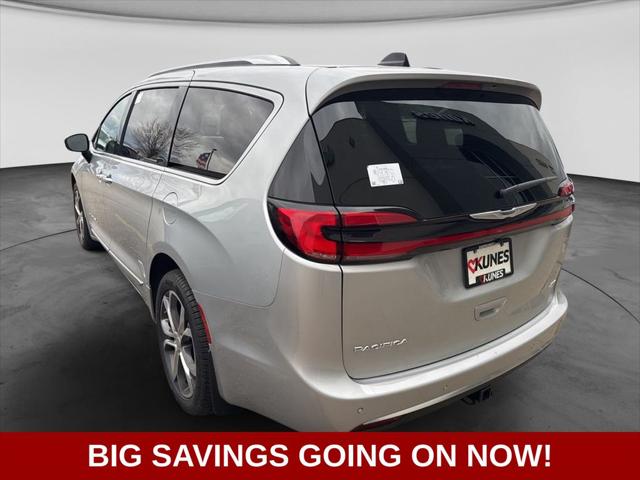 2026 Chrysler Pacifica Pinnacle AWD