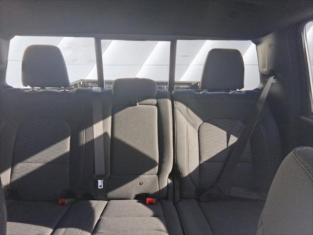 2026 Ram 1500 Tradesman Crew Cab 4x4 5'7" Box