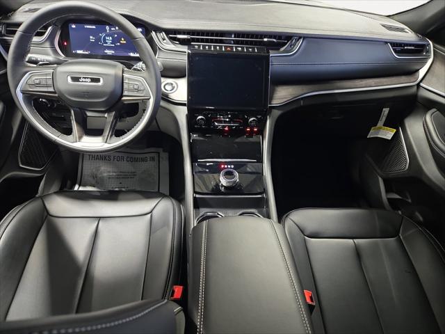 2025 Jeep Grand Cherokee GRAND CHEROKEE L LIMITED 4X2