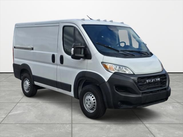 2026 Ram ProMaster Cargo Van Tradesman Low Roof 118" WB w/Pass Seat